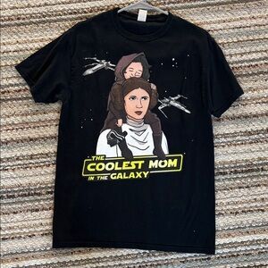 Star Wars Princess Leia Women’s T-shirt: Size Medium